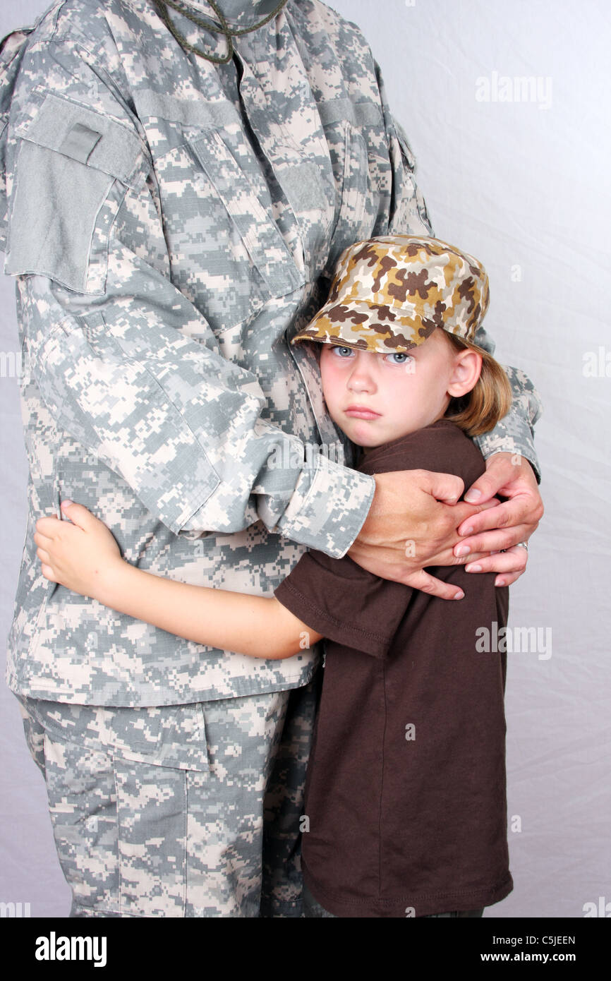 Military mom hugging child hires stock photography and images Alamy