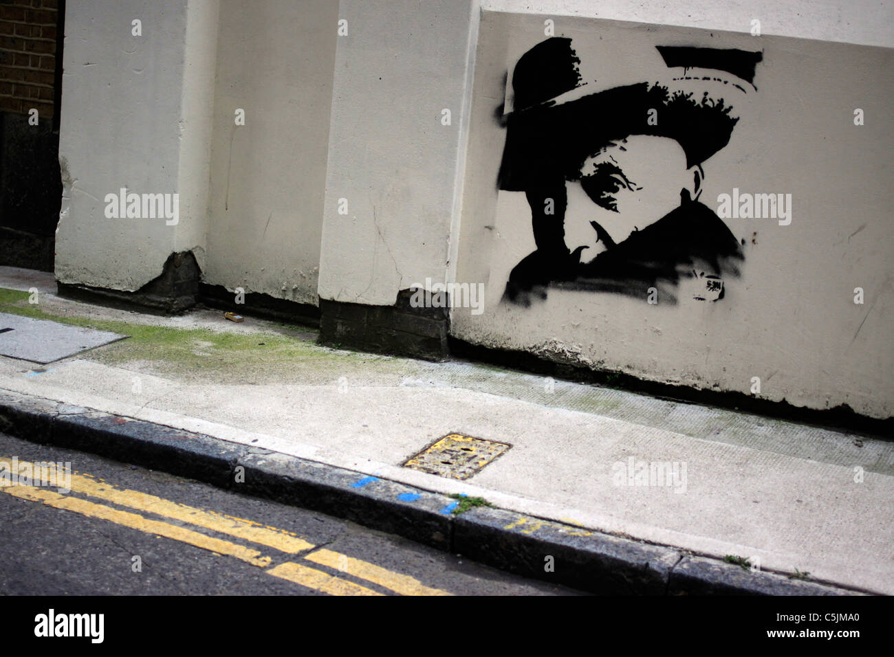 Stencil graffiti of Irving Penn's portrait of Picasso near Brick Lane in  London Stock Photo - Alamy