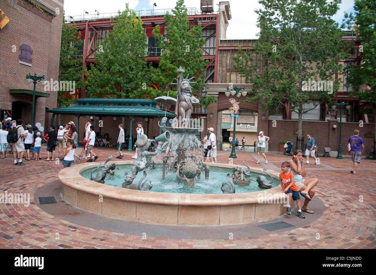 fountains around hollywood studios orlando florida Stock Photo Alamy