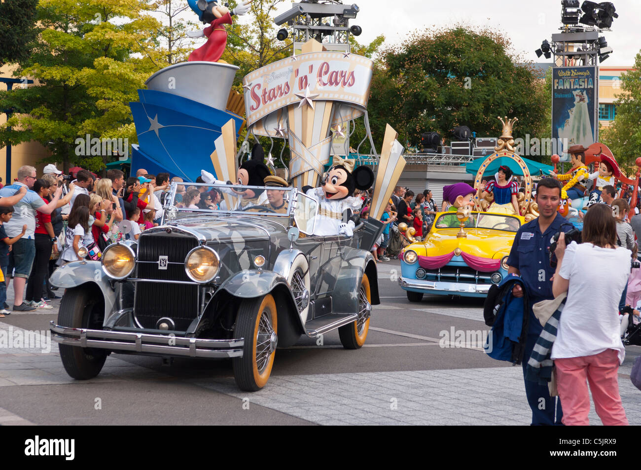 Disneyland paris mickey mouse hi-res stock photography and images - Alamy