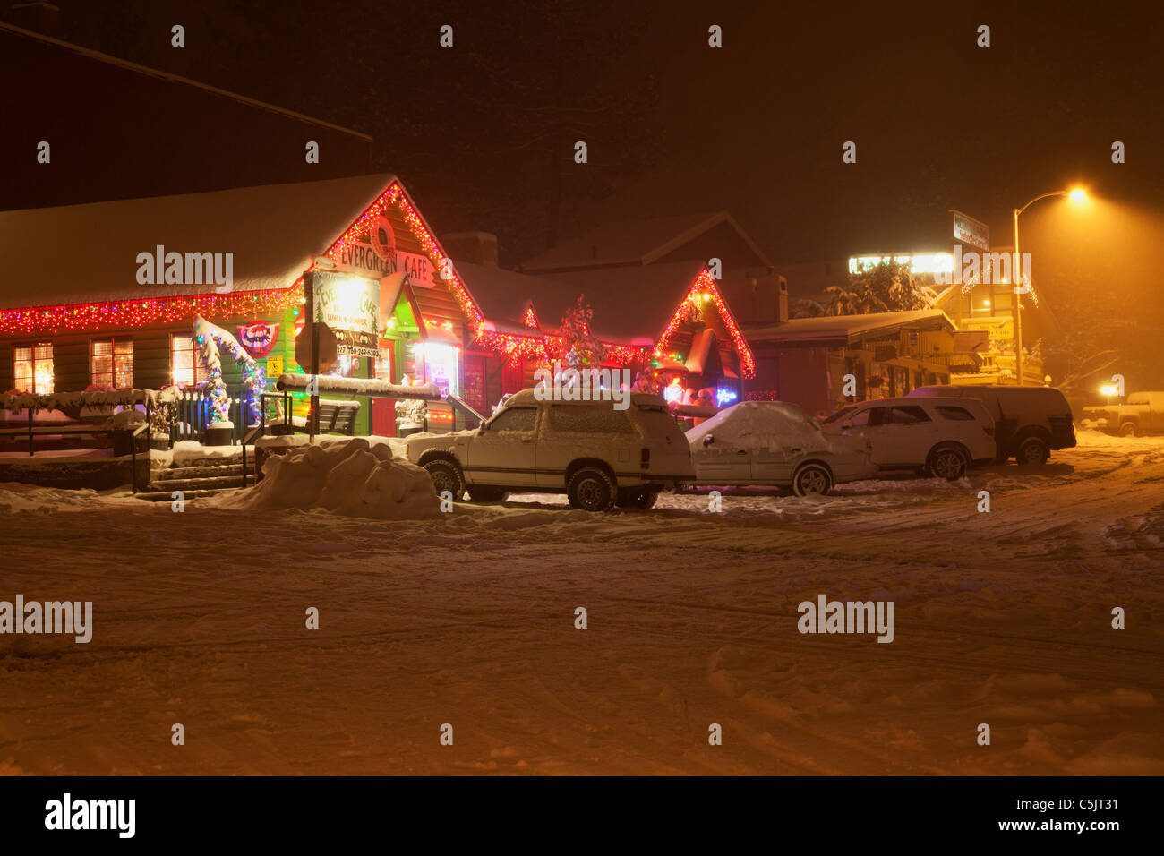 A winter snow storm in Wrightwood, California Stock Photo Alamy