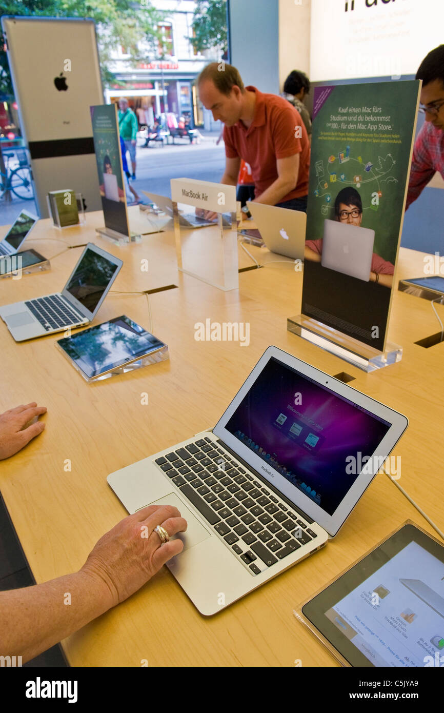 Apple store, Zurich, Switzerland Stock Photo Alamy