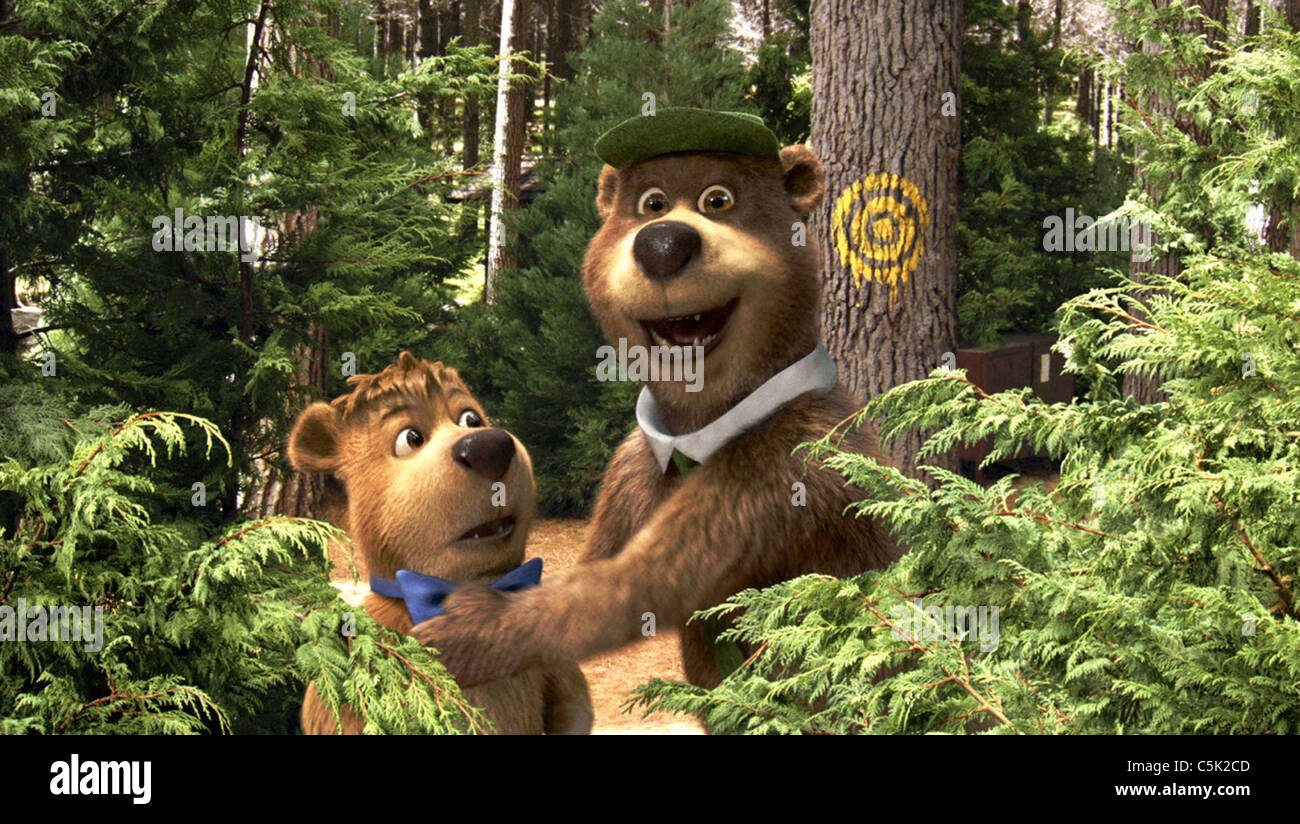 YOGI BEAR  2010  Warner Brothers Pictures production with Boo Boo voiced by Justin Timberlake and Yogi by Dan Aykroyd Stock Photo