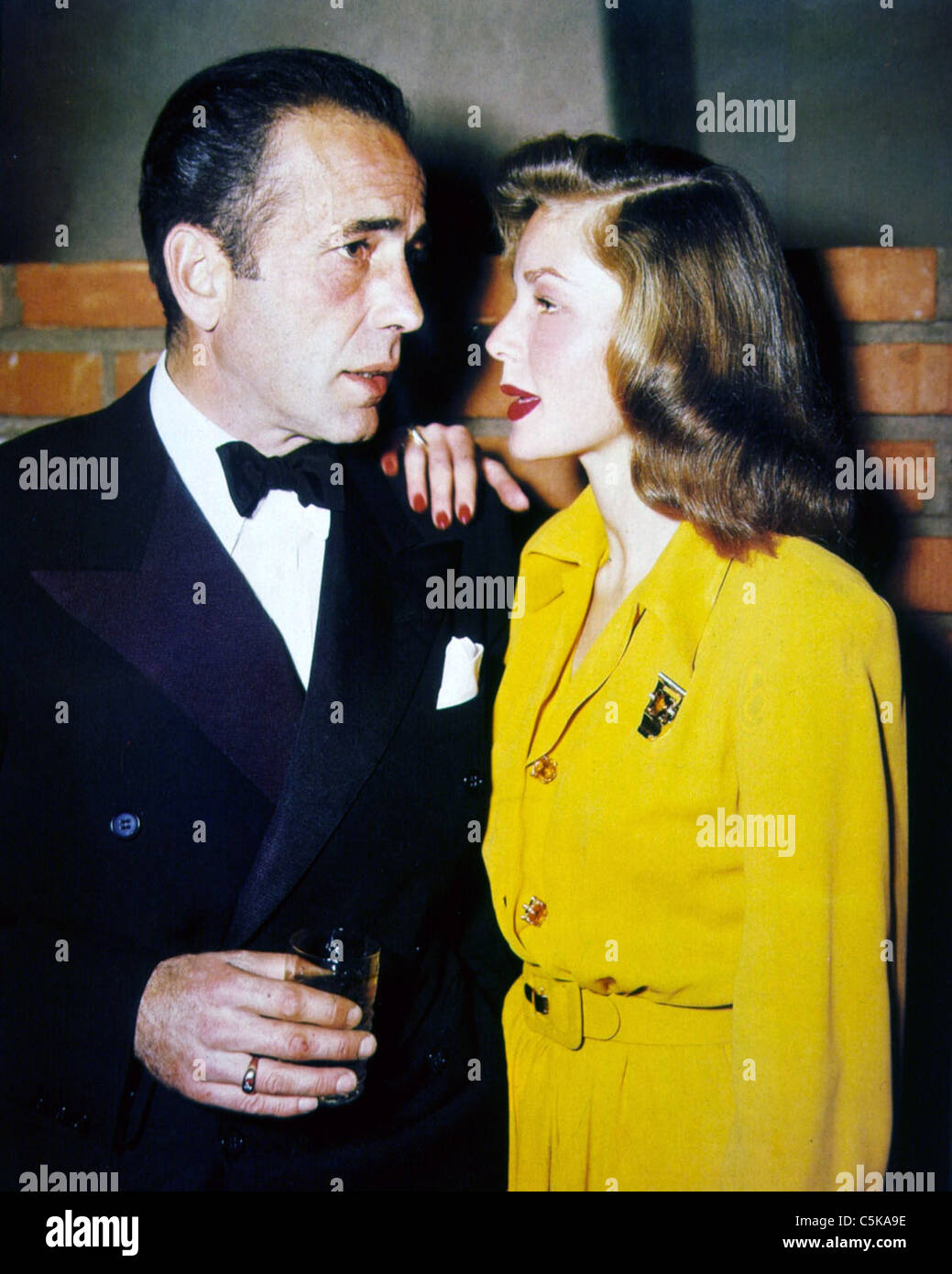 Lauren bacall and humphrey bogart hi-res stock photography and images ...