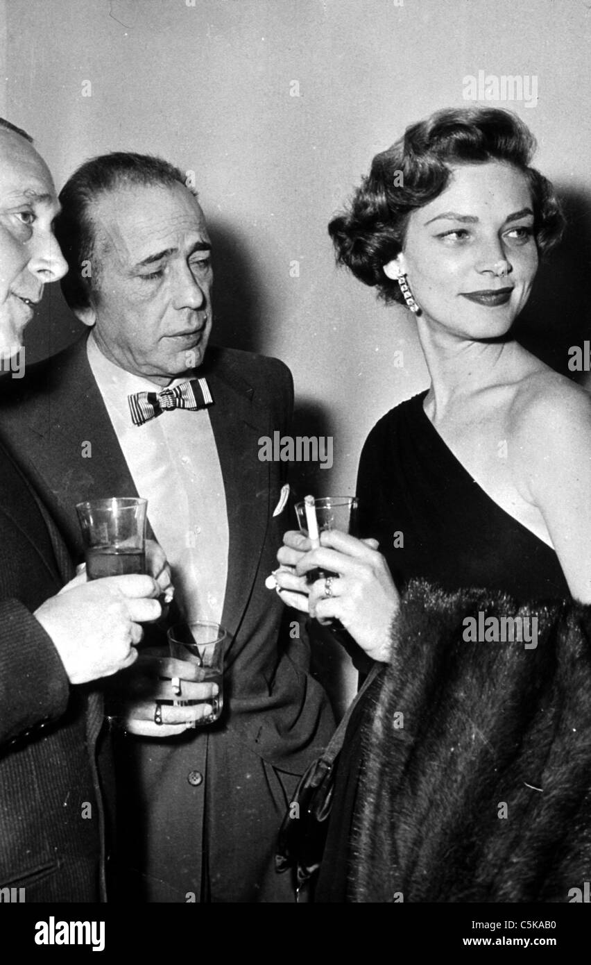 Humphrey Bogart Et Lauren Bacall, 1956 Stock Photo - Alamy