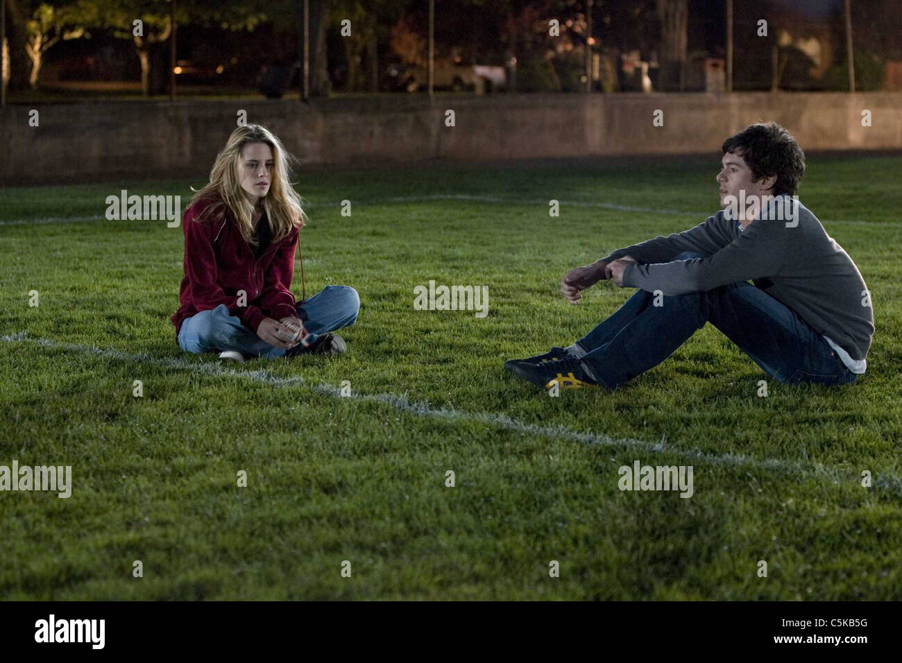 In the Land of Women  Year: 2007 USA Kristen Stewart, Adam Brody,  Director: Jon Kasdan Stock Photo