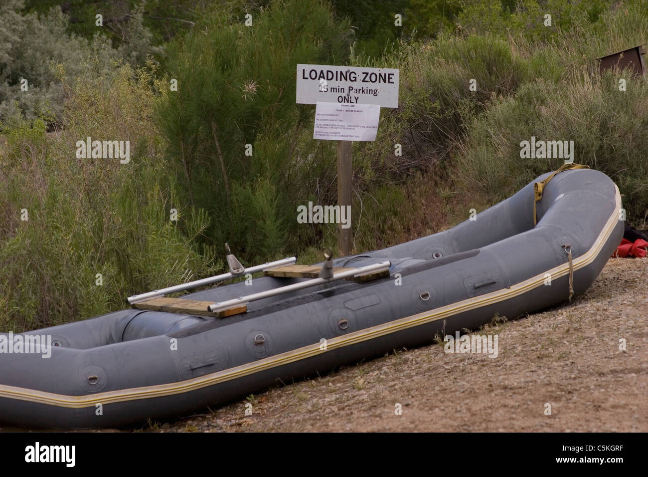 Wait for loading hi-res stock photography and images - Alamy