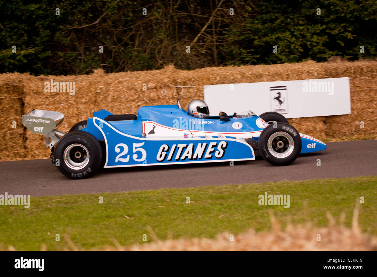 The Benetton B186 was the Formula One car built and raced by the Benetton  team for the 1986 Formula One season at Goodwood Hill Stock Photo - Alamy