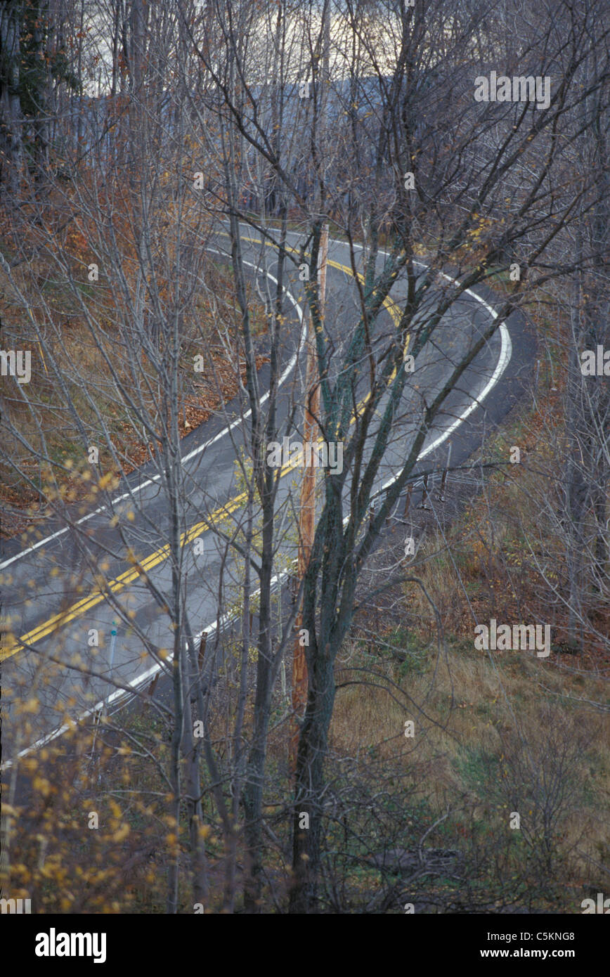Sloping curvelinear road, upstate NY Stock Photo