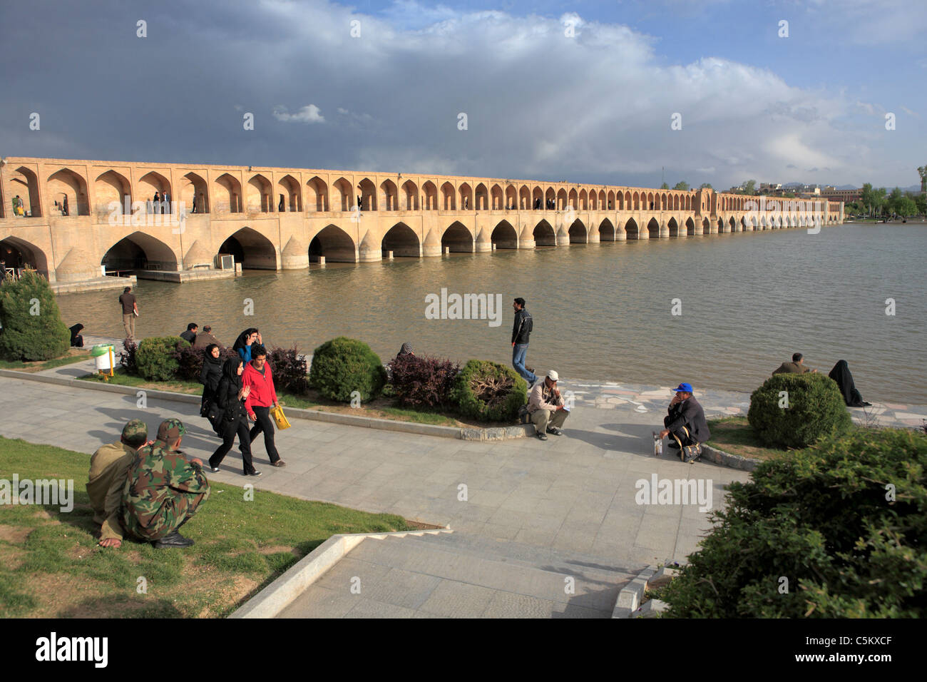 Si-o Se bridge (1599-1602), Isfahan, Iran Stock Photo