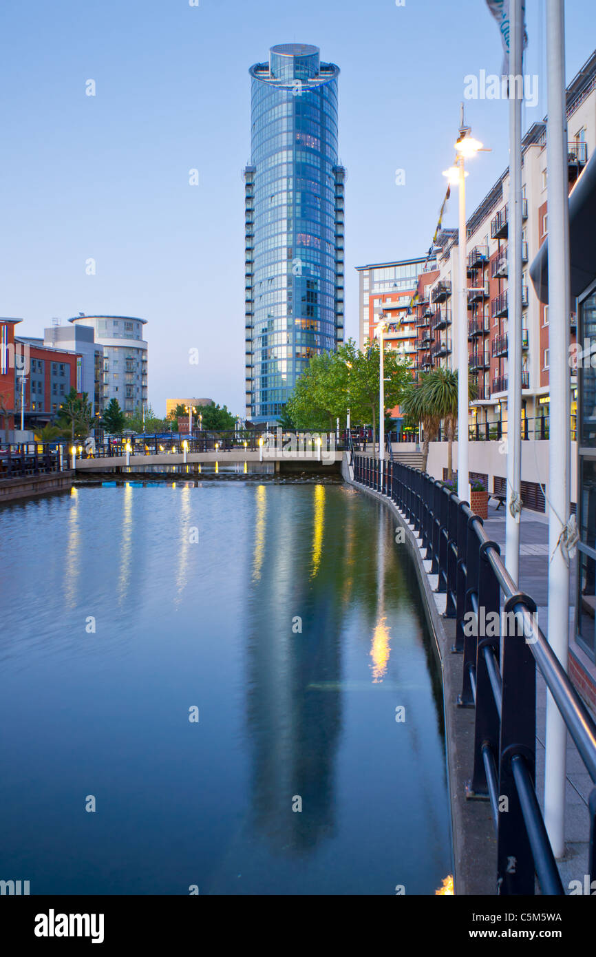 The lipstick tower hires stock photography and images Alamy