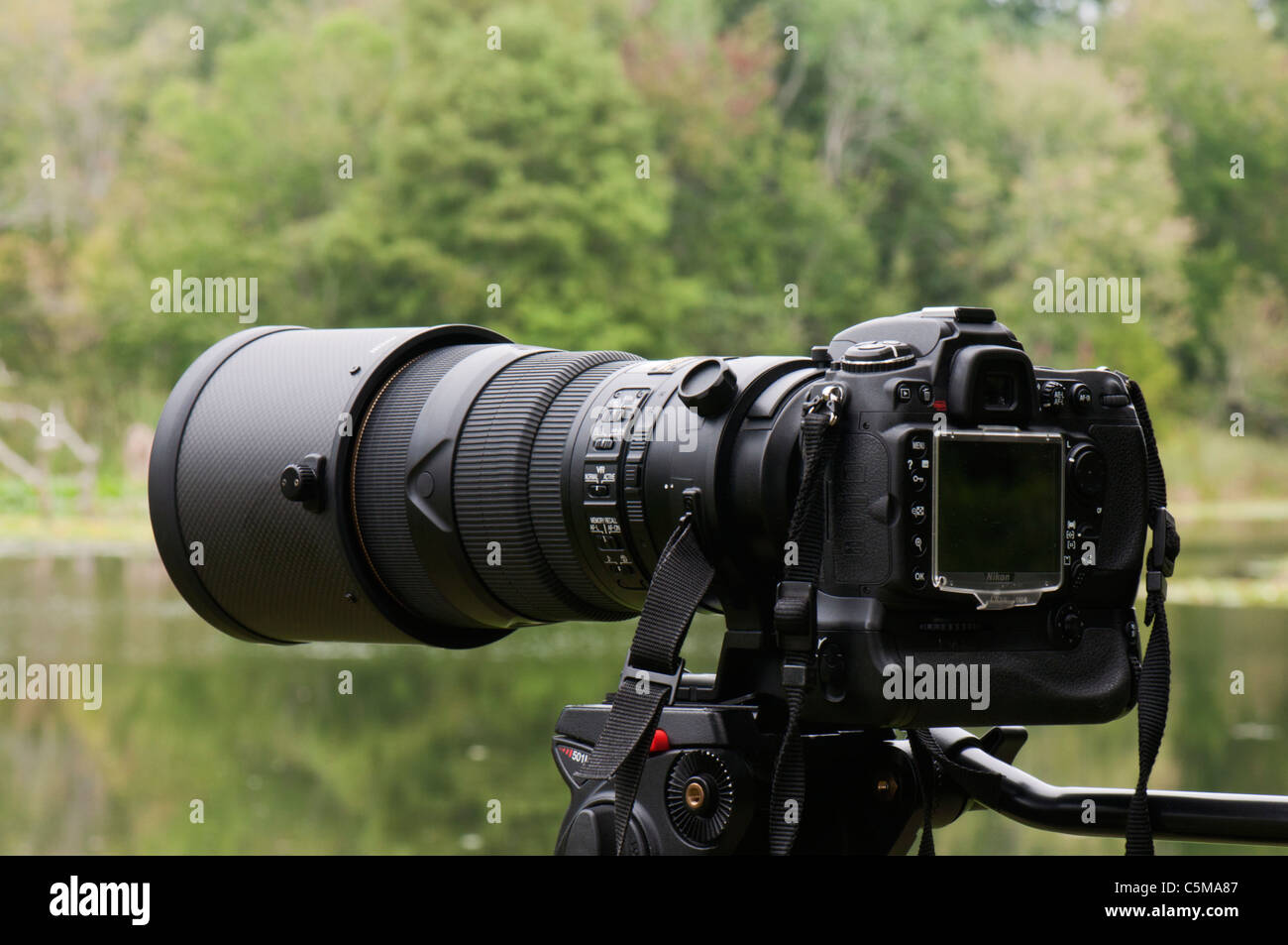 Nikon Nikkor 300mm 2.8 VRII Telephoto Lens mounted on a Nikon Nikkor 300mm 2.8 VRII Telephoto Lens mounted on a