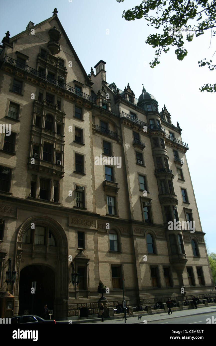 Dakota building new york Stock Photo - Alamy