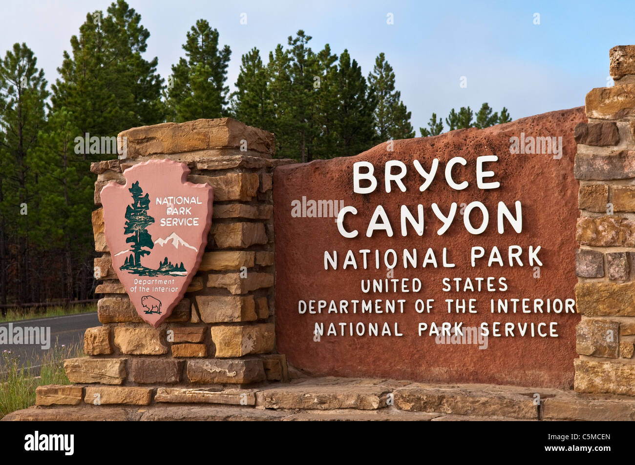 Entrance sign, Bryce Canyon National Park, Utah, USA Stock Photo Alamy