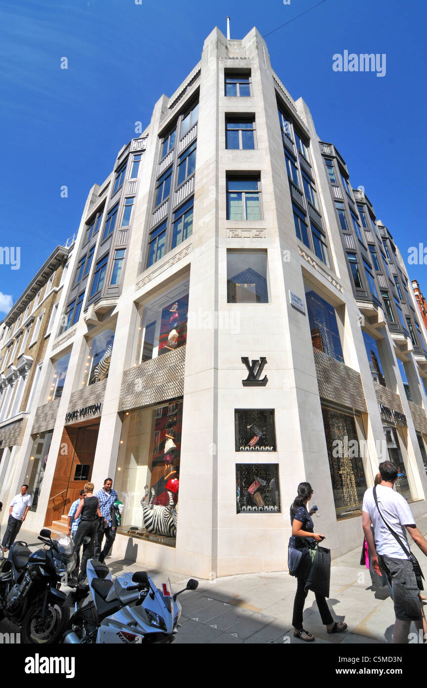 Cửa hàng Louis Vuitton Westfield White City ở London UNITED KINGDOM  LOUIS  VUITTON