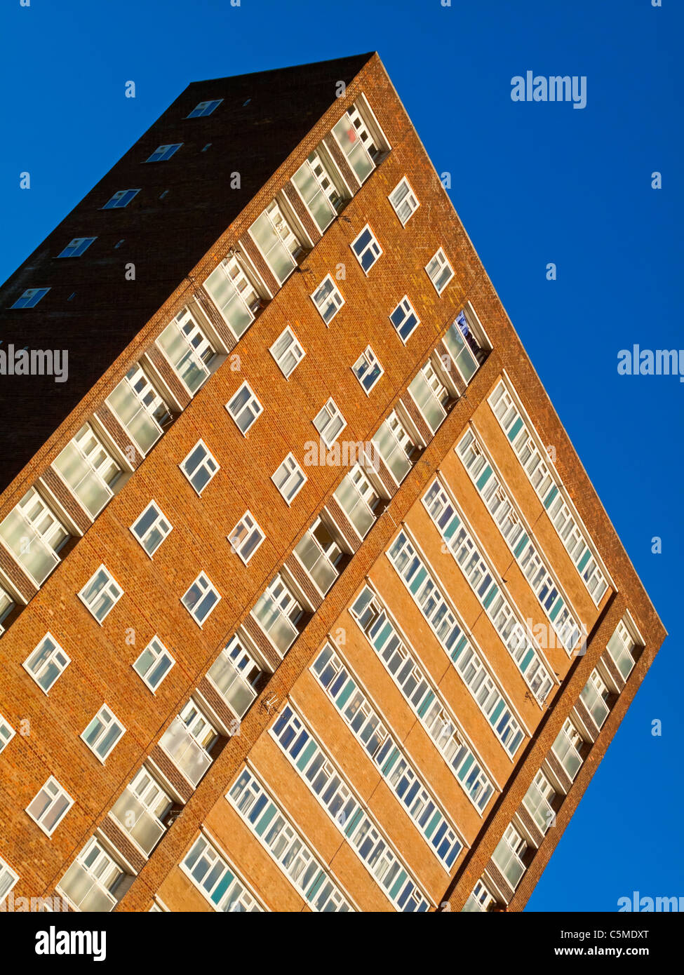 Block flats in hackney hires stock photography and images Alamy