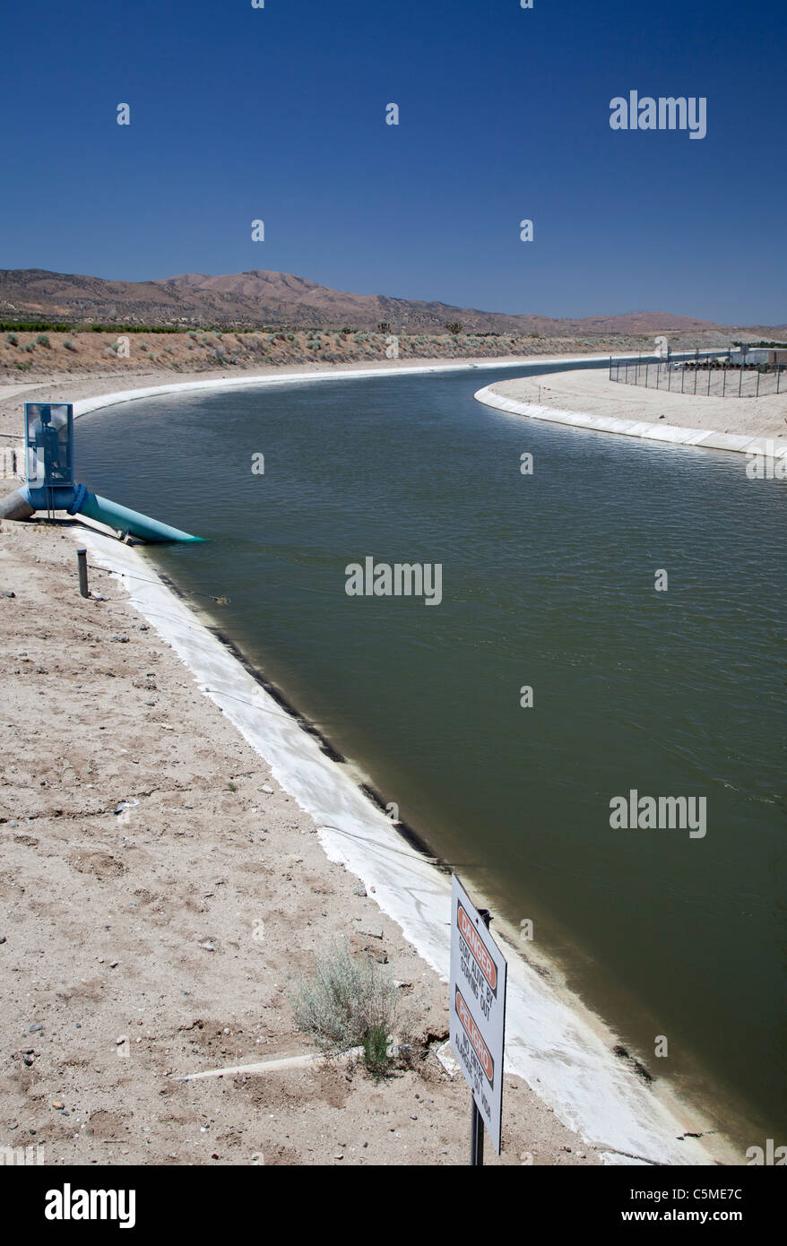 Diversion canal california hires stock photography and images Alamy