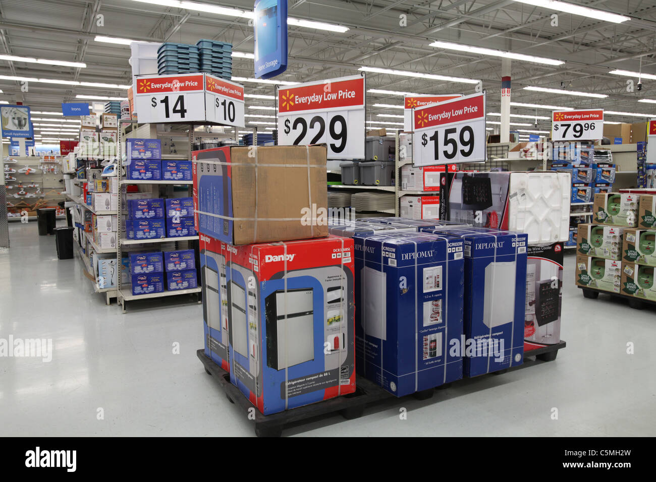 Walmart supercentre in Kitchener Ontario Canada 2011 Stock Photo Alamy