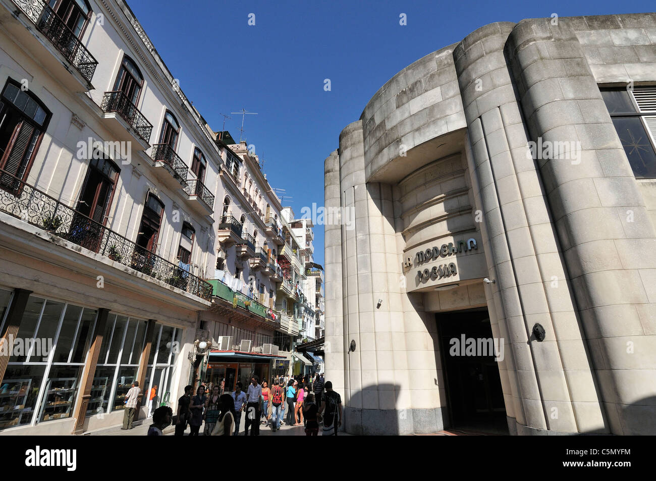 Havana. Cuba. La Moderna Poesia (Architect Ricardo Mira 1941), bookstore on Calle Obispo, Habana Vieja / Old Havana. Stock Photo