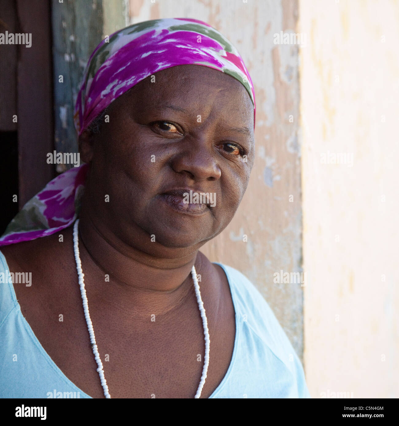 Afro cuban lady woman hi-res stock photography and images - Alamy