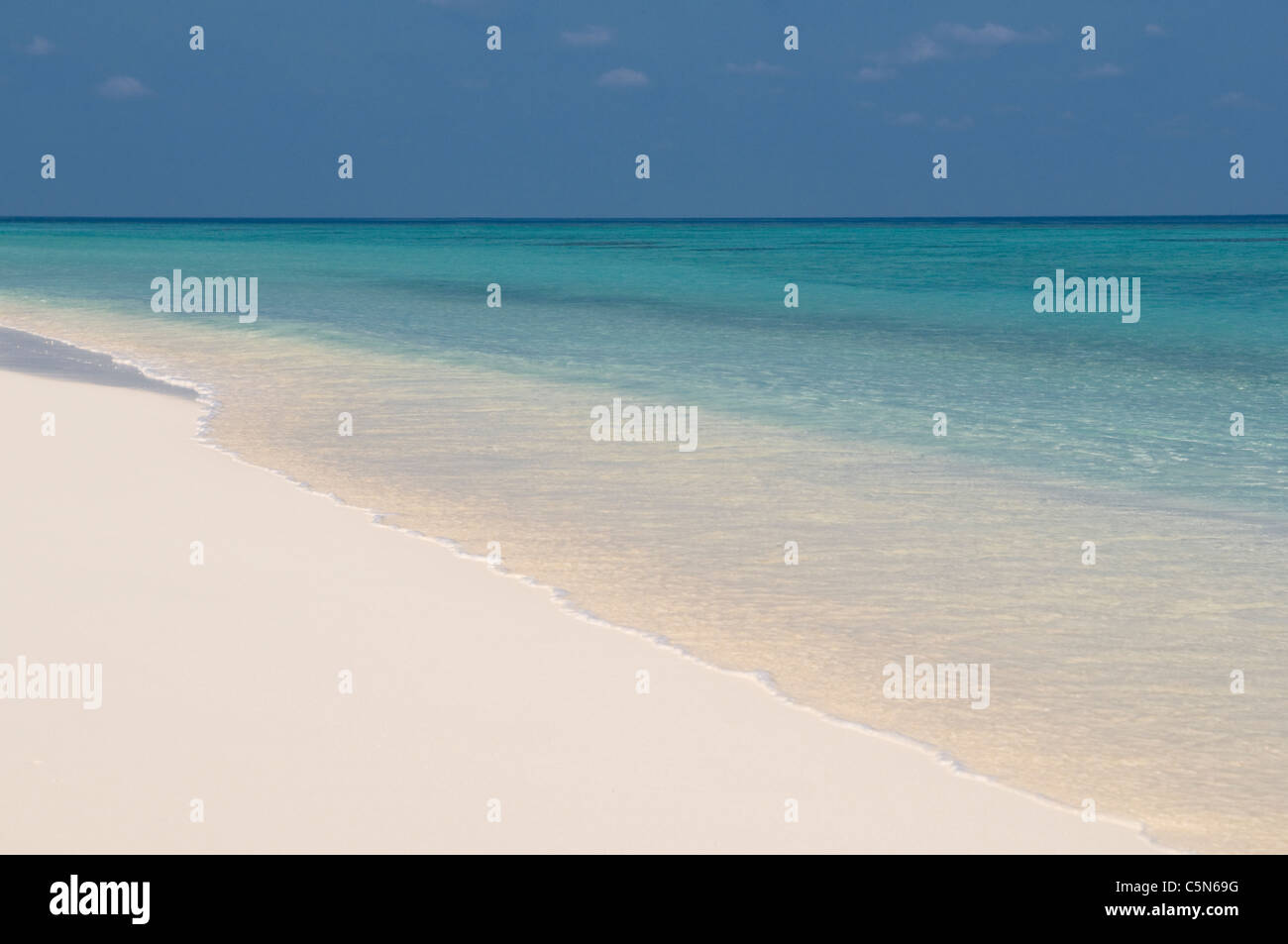 White sandy beach Maldives Stock Photo - Alamy