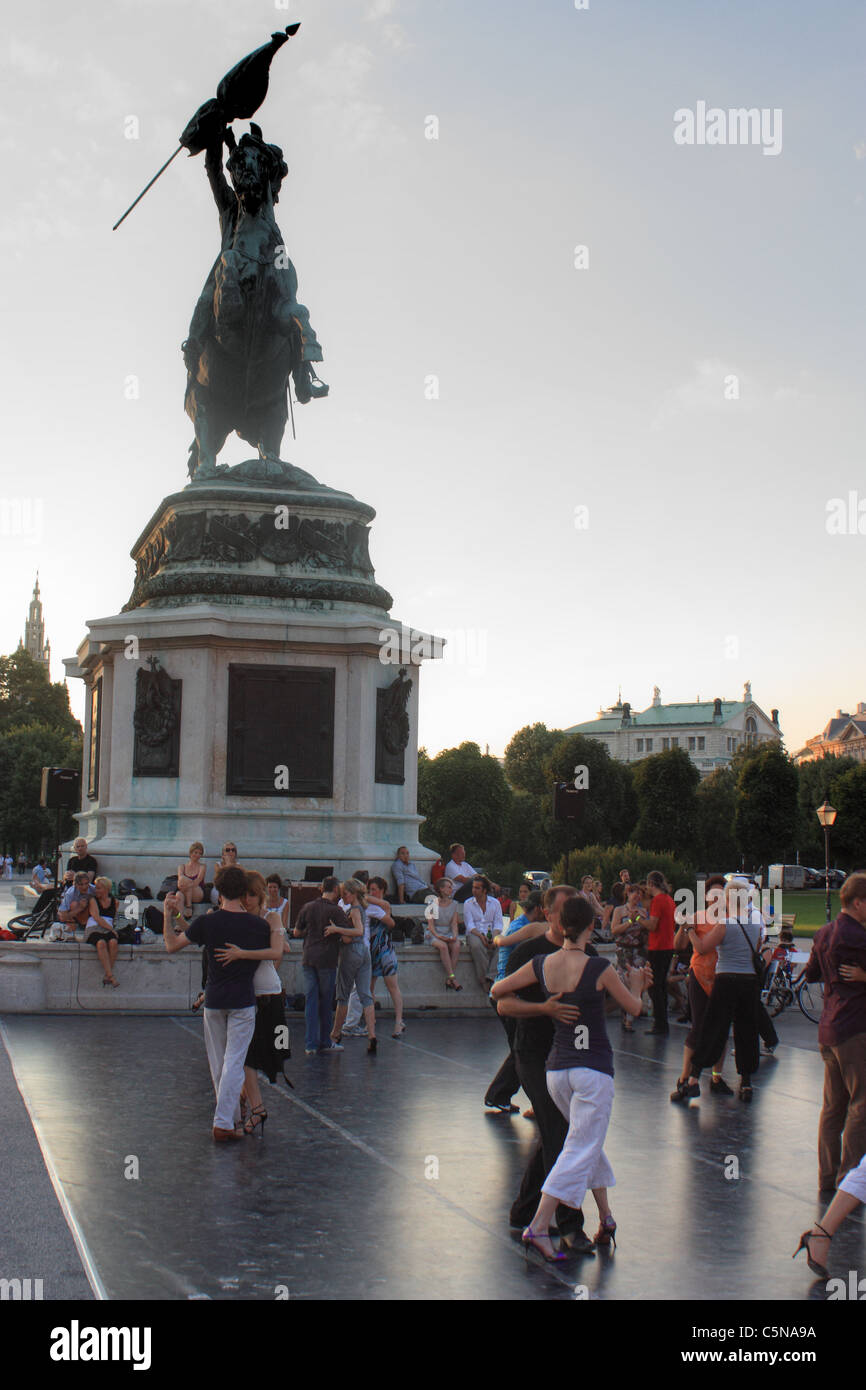 Tango Argentino street dancing in Vienna, Austria Stock Photo