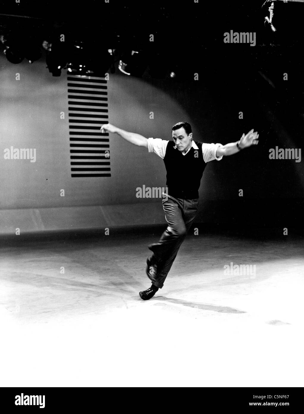 Gene Kelly High Resolution Stock Photography and Images - Alamy