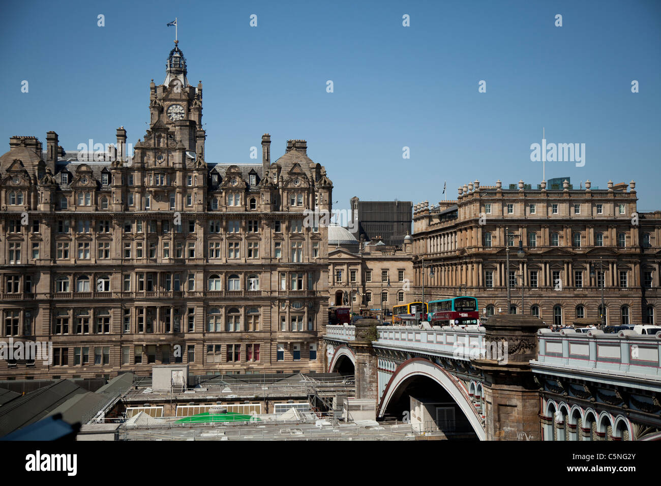 The Balmoral and south bridge Edinburgh Stock Photo - Alamy