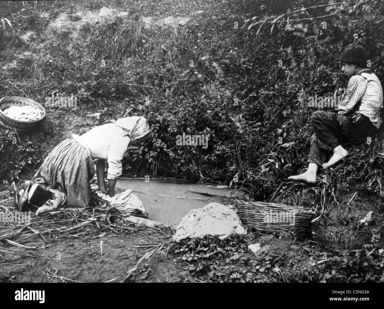 woman at the wash, Tuscany, Italy, 1905 Stock Photo