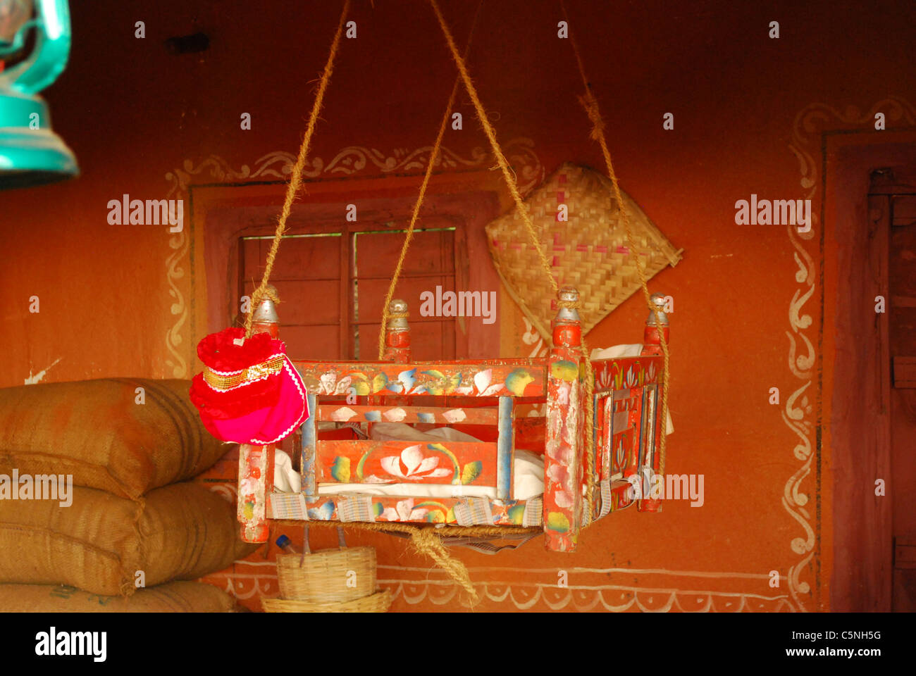 A cradle hires stock photography and images Alamy