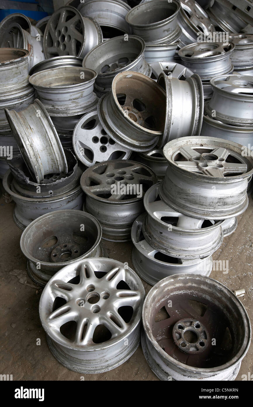 Alloy wheels hires stock photography and images Alamy