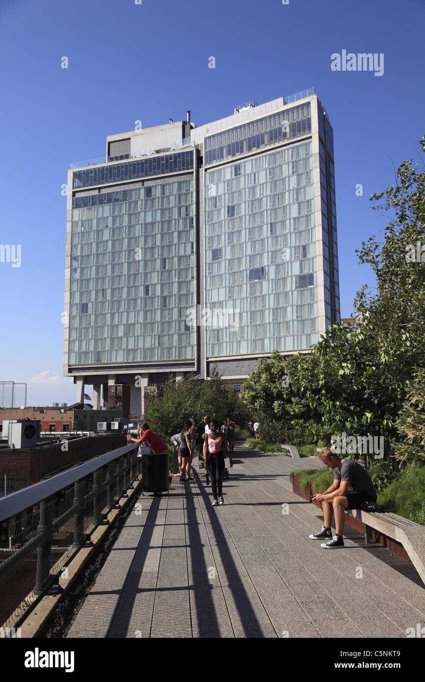Standard Hotel, Highline, Elevated Public Park on former rail tracks, Manhattan, New York City, USA Stock Photo