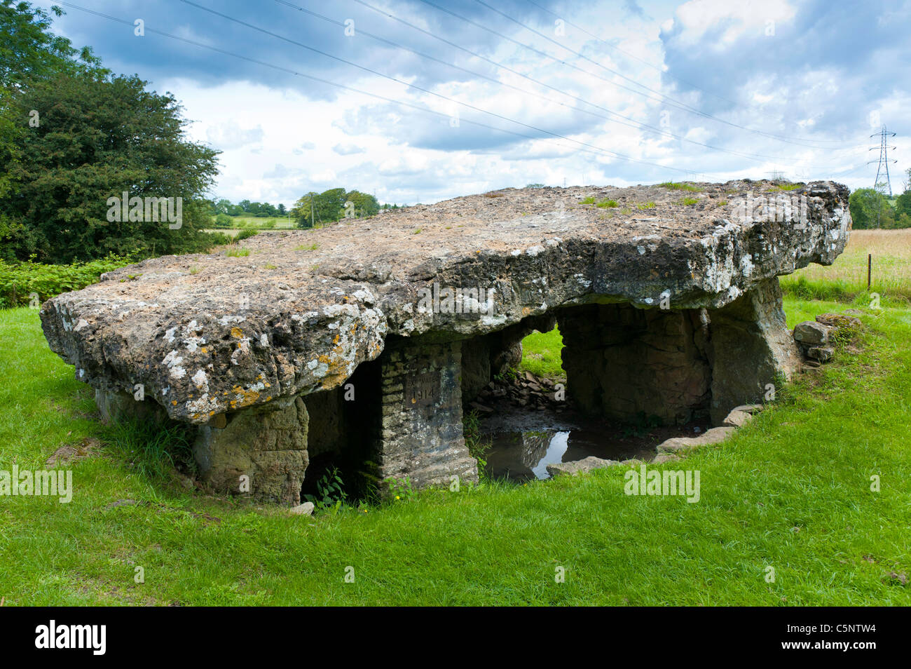 Tinkinswood megalith neolithic burial site chamber neolithic Cowbridge South Wales UK Stock Photo
