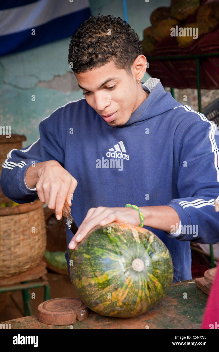 Cuban boy portrait havana hi-res stock photography and images - Alamy