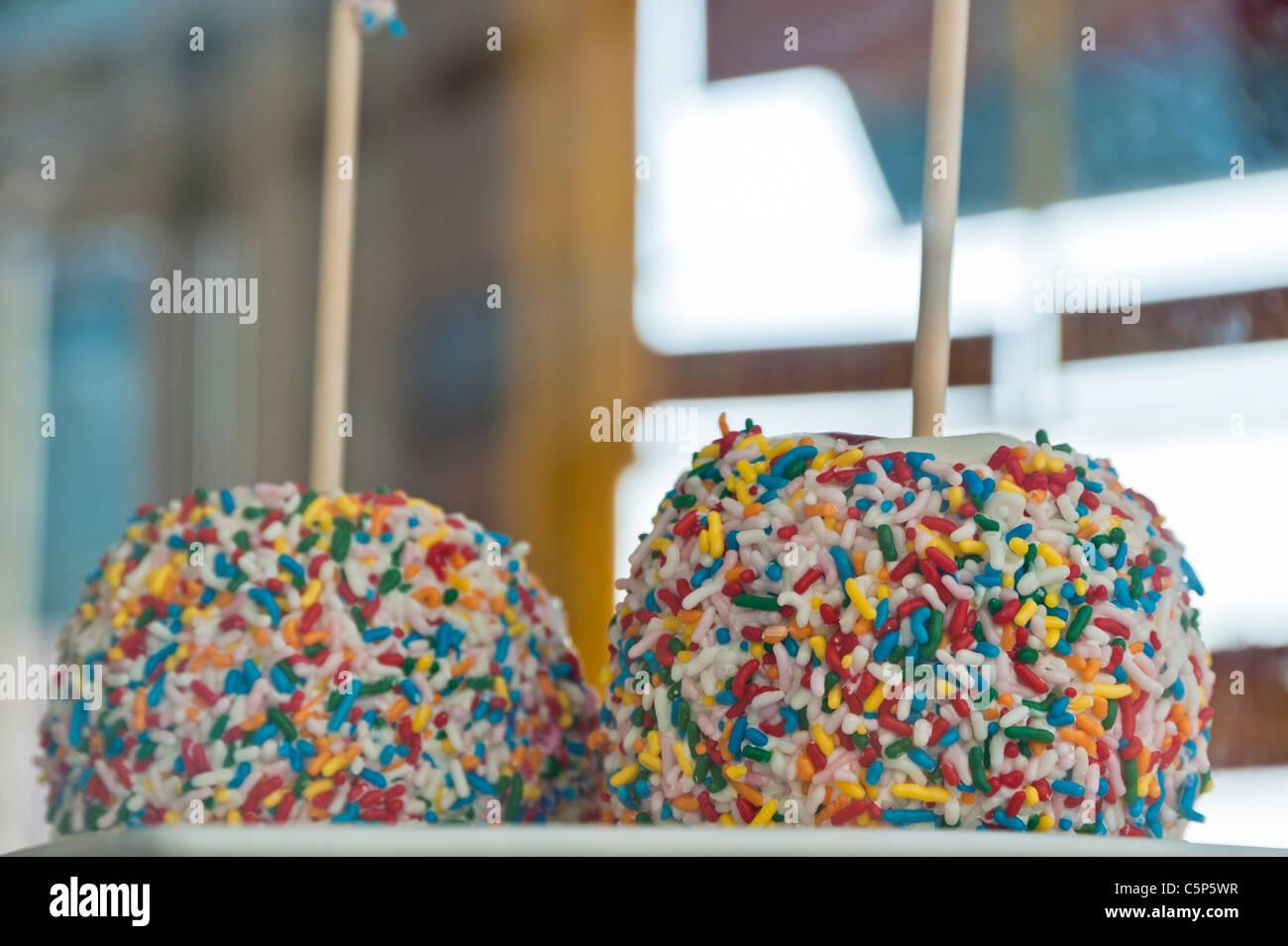 Candy apples seen in a candy makers shop in New Orleans Stock Photo Alamy