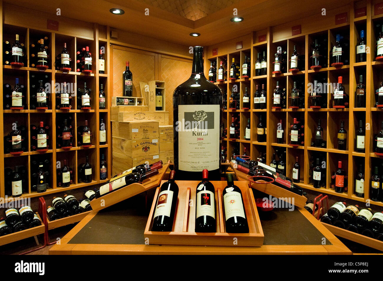 Wine bar, Peck grocery store, Milan, Lombardy, Italy Stock Photo Alamy