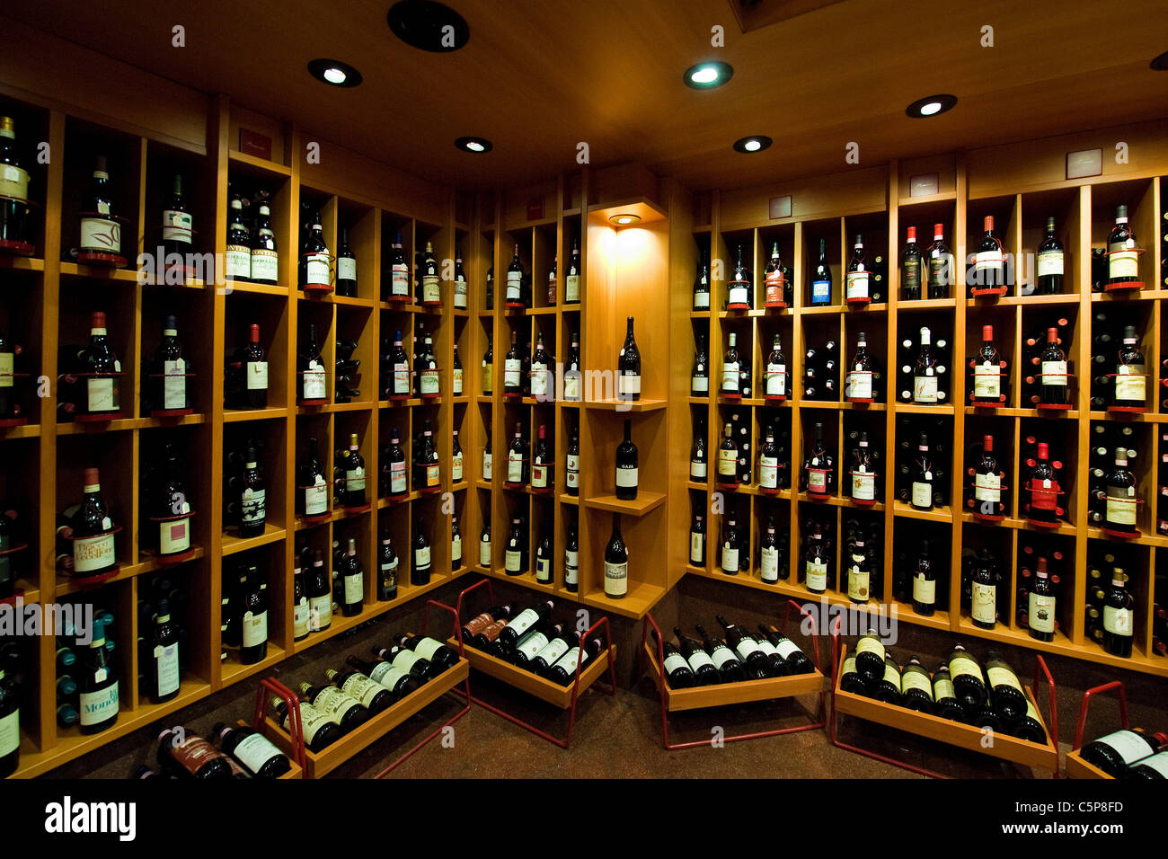 Wine bar, Peck grocery store, Milan, Lombardy, Italy Stock Photo Alamy