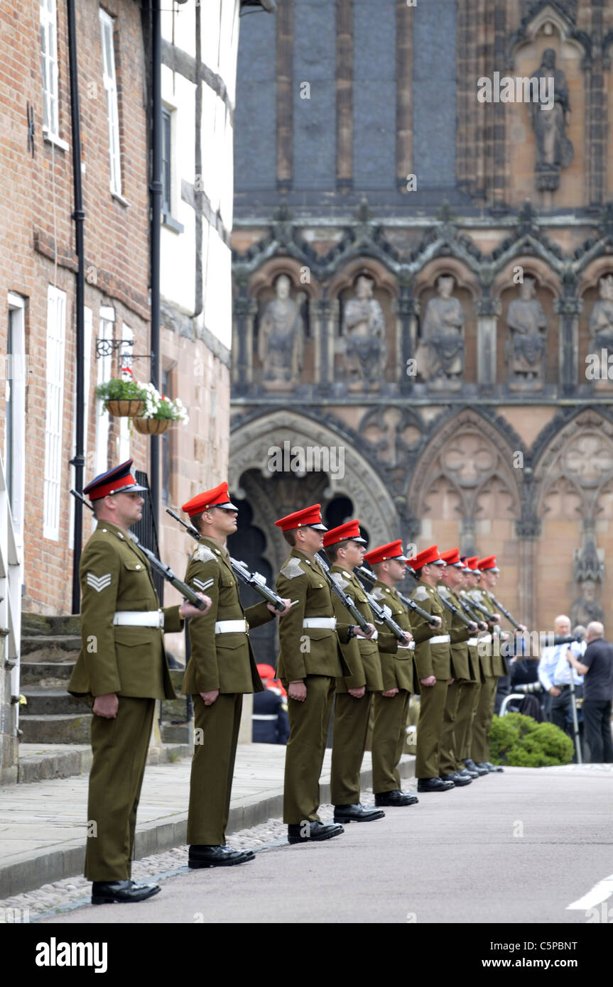 Guard of Honour on The Close await the Queen’s Royal Visit to Lichfield Cathedral July 20th 2011 Stock Photo