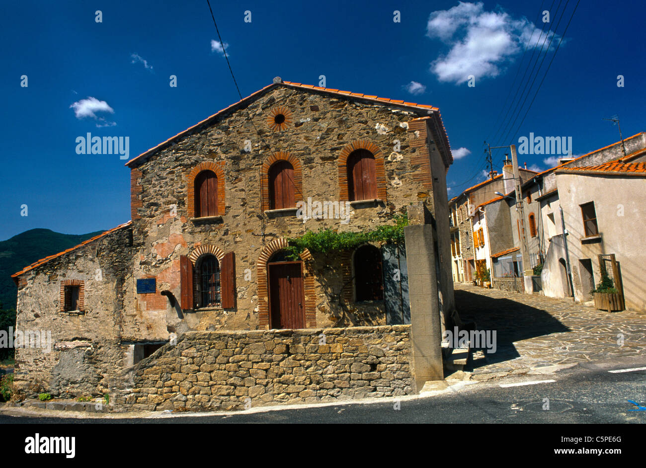 St Marsal France Languedoc-Roussillon Town Houses And Road Stock Photo