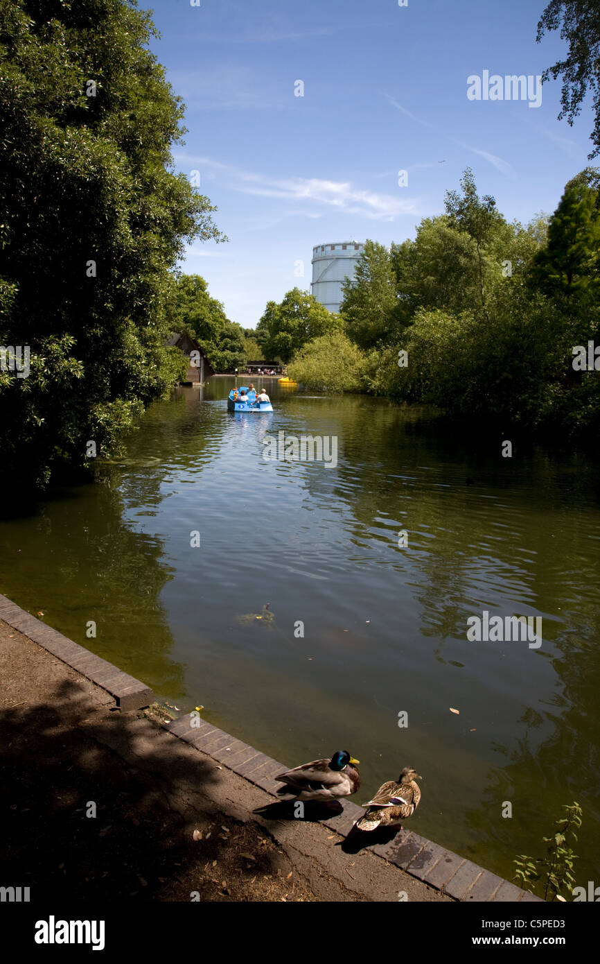 Battersea park boating lake hires stock photography and images Alamy