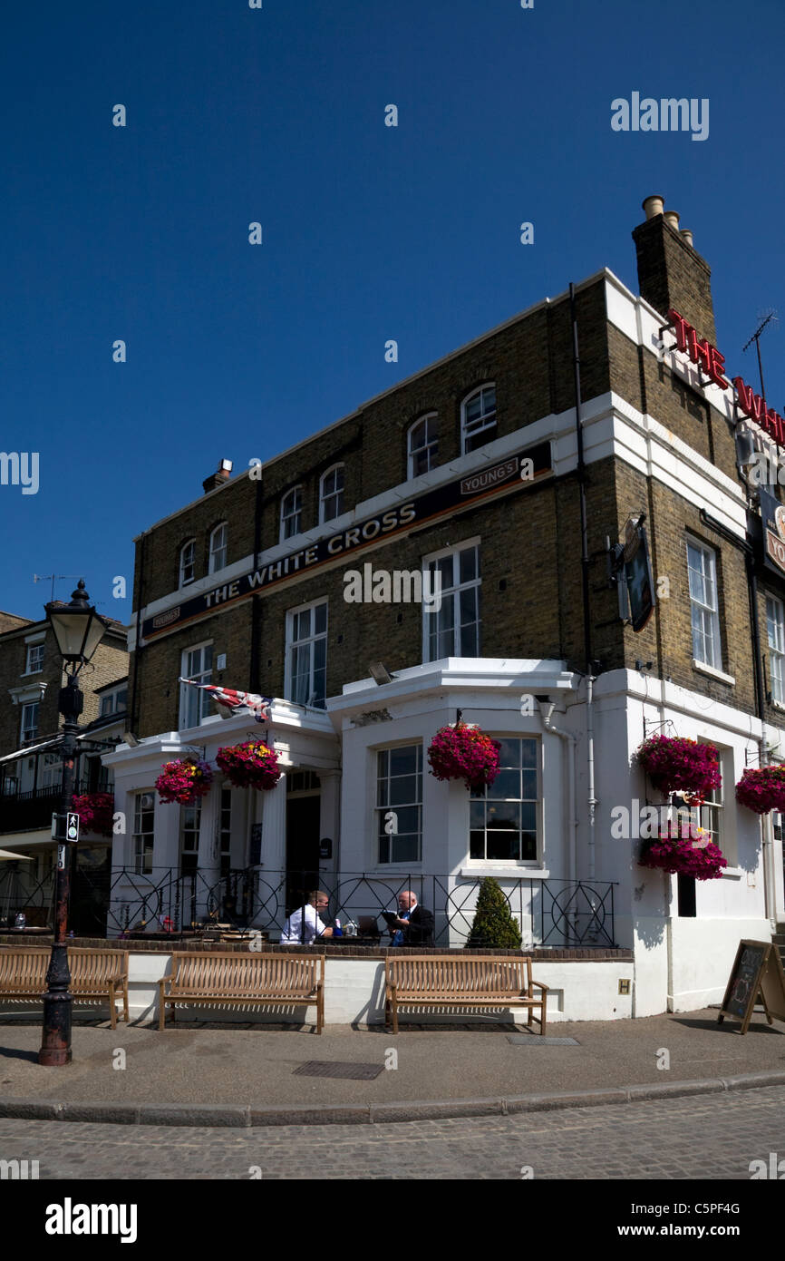 richmond upon thames surrey england Stock Photo - Alamy