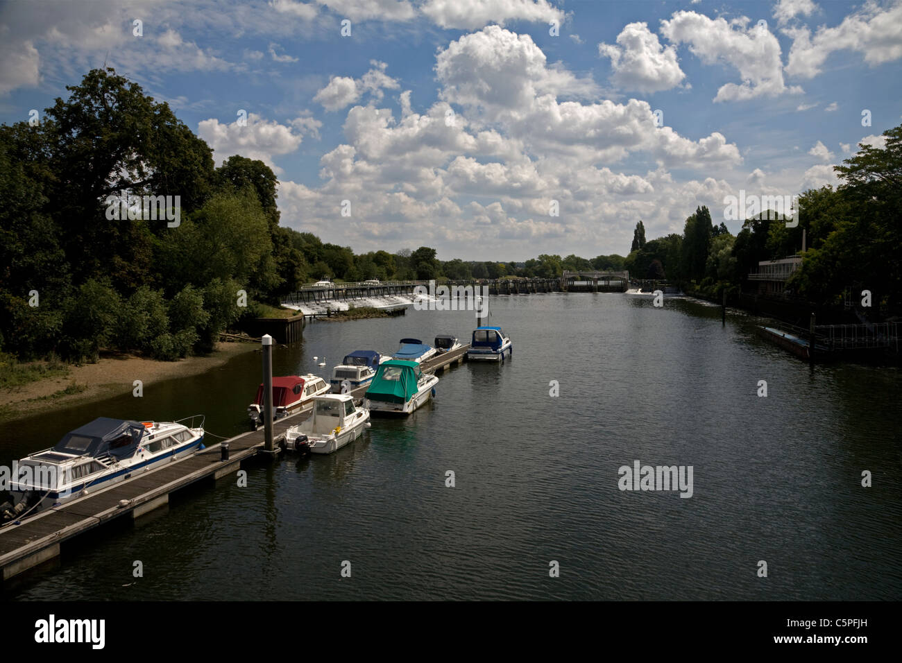 teddington lock river thames teddington middlesex england Stock Photo ...