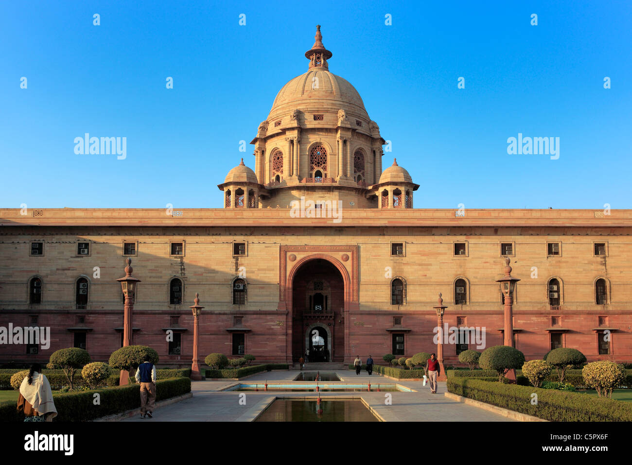 New Delhi, North and South Blocks (architect Herbert Baker, 1930