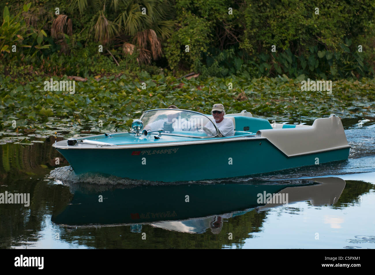 Boat antique hi-res stock photography and images - Alamy
