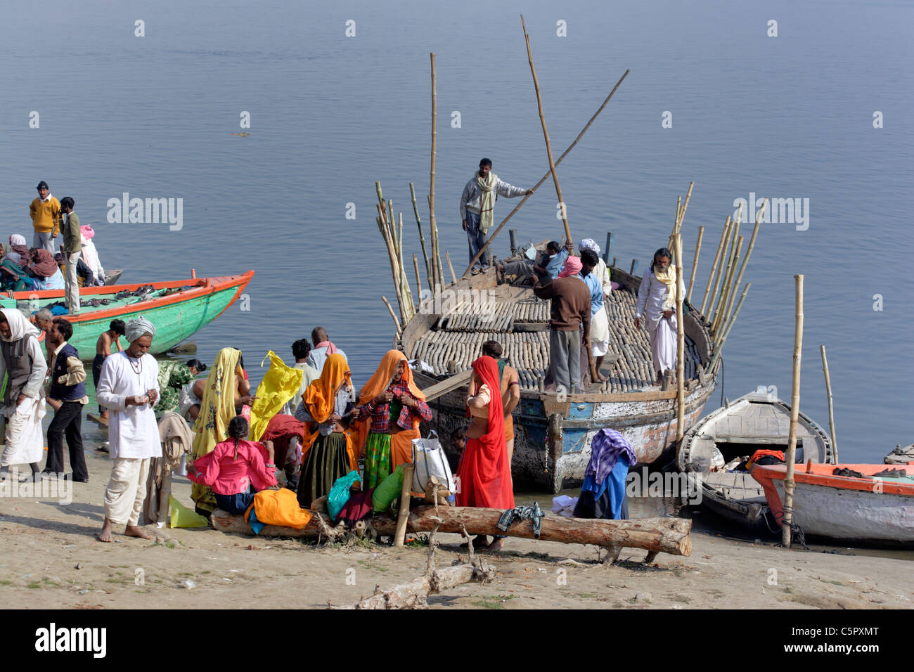 River Ganges (Ganga), Varanasi (Benares, Benaras, Banaras), Hindu holy city, state Uttar Pradesh, India Stock Photo