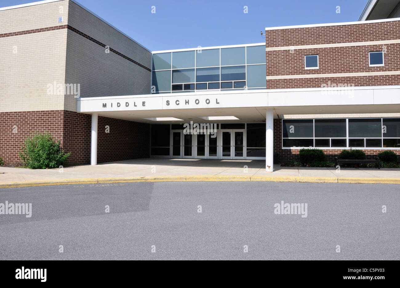 exterior of a modern elementary school Stock Photo Alamy