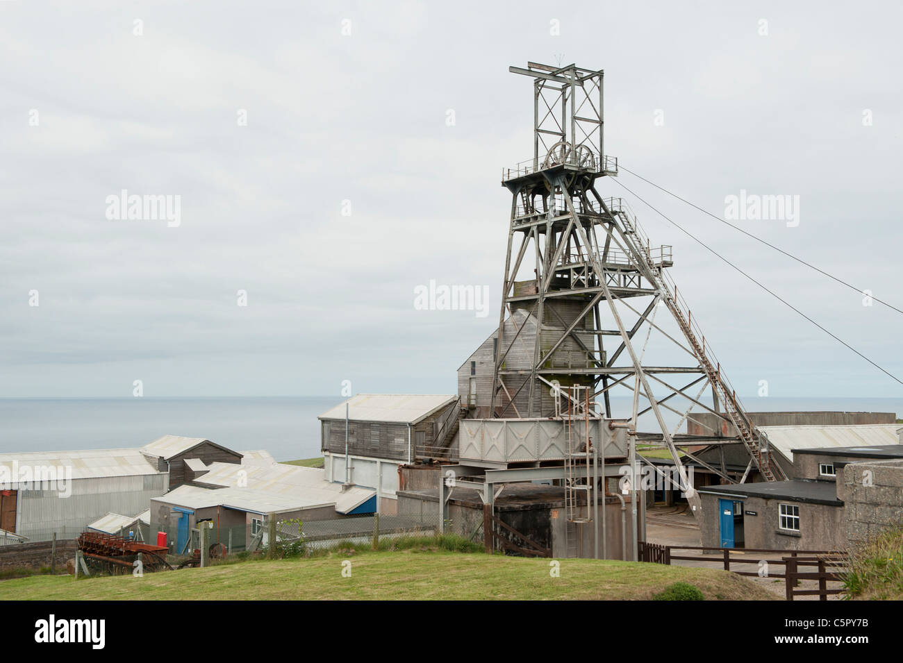 The now closed shaft of Geevor Tin Mine near Pendeen in Cornwall, now a museum and heritage centre. Stock Photo