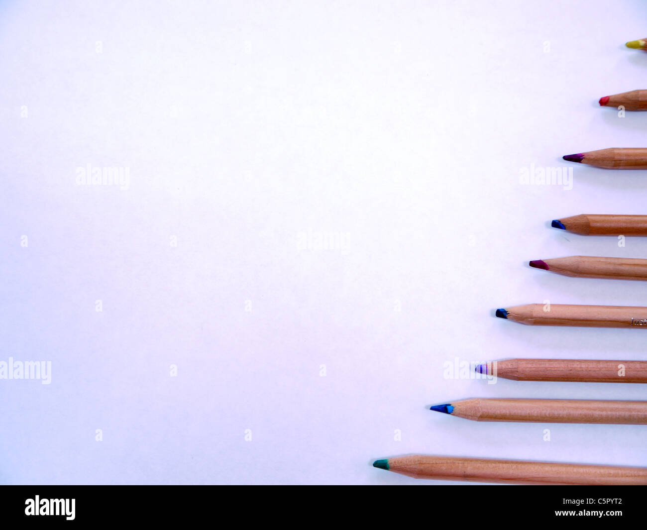 Coloured pencils diagonally aligned Stock Photo - Alamy