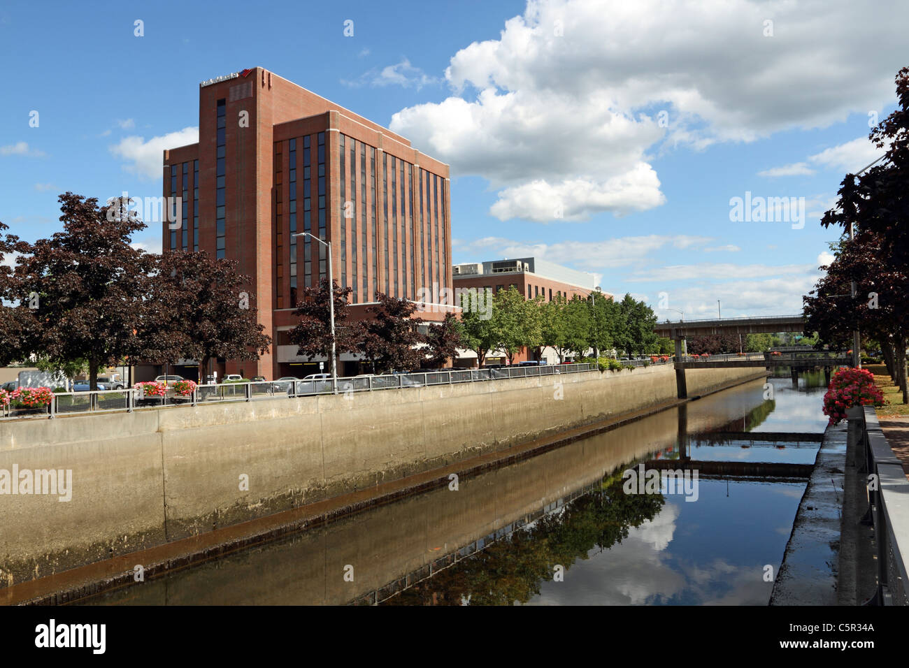 The Kenduskeag Stream flows through downtown Bangor, Maine, USA and empties into the Penobscot River on the Bangor waterfront Stock Photo