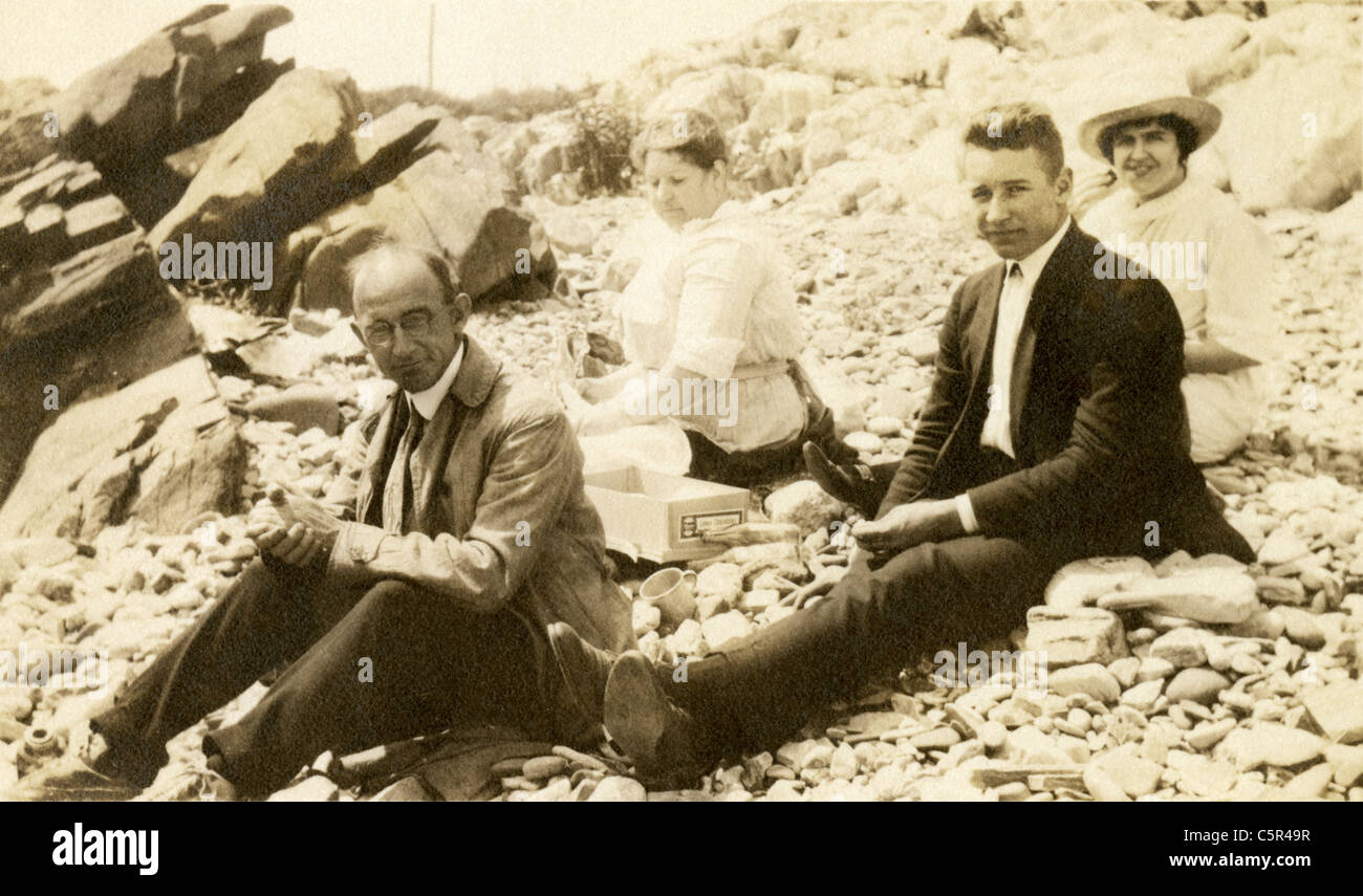 Beach England 1920s High Resolution Stock Photography and Images - Alamy